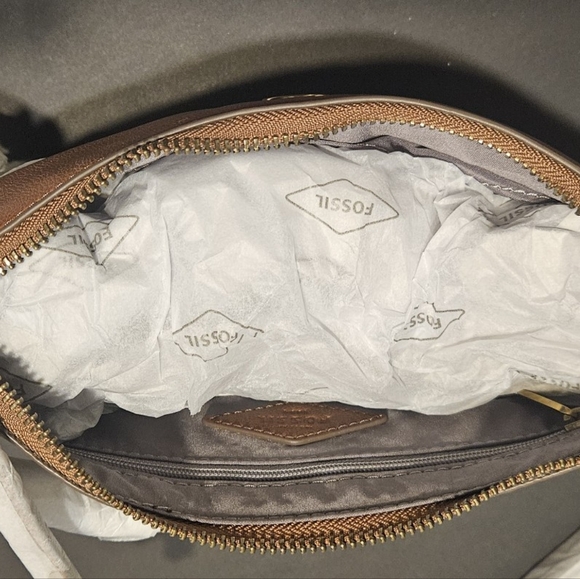 Fossil Purse - Picture 3 of 11